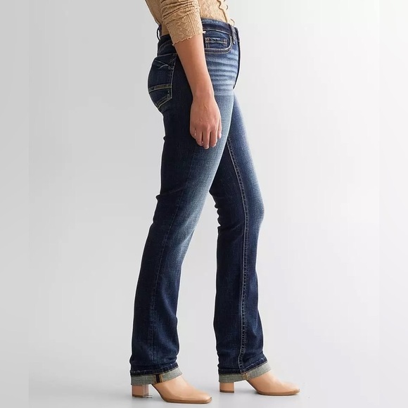 BKE Gabby Straight Stretch Cuffed Denim Jean. Size 31/32 - Picture 2 of 13